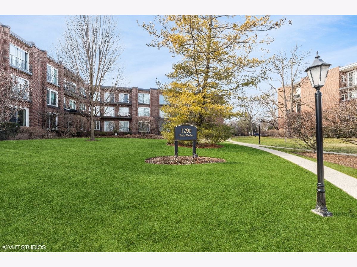 Condominiums Sold Crystal Point Lake Forest Illinois, 1290 Western