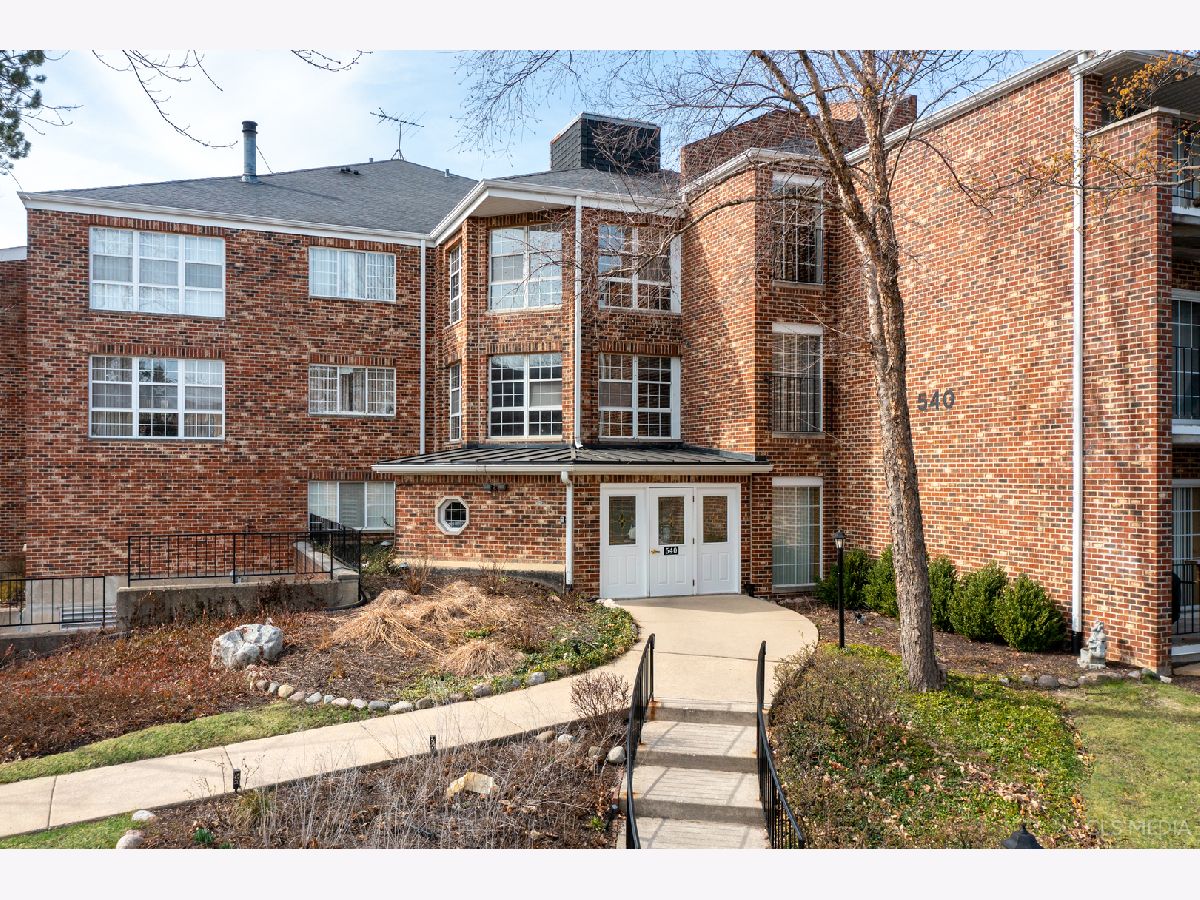 Condos & Townhomes Sold Park Chardonnay Elk Grove Village Illinois, 540 Biesterfield