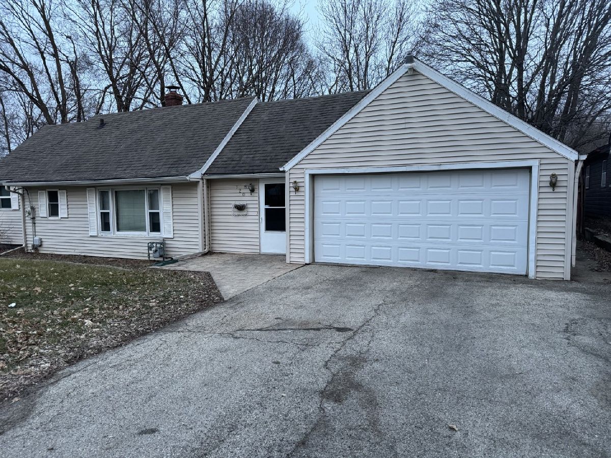  Rented Rockford Illinois, 120 Ashley