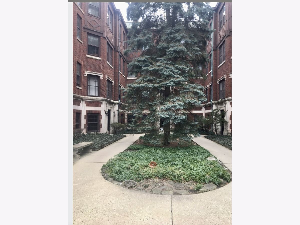 Condos & Townhomes Rented Oakton Gable Evanston Illinois, 908 Oakton