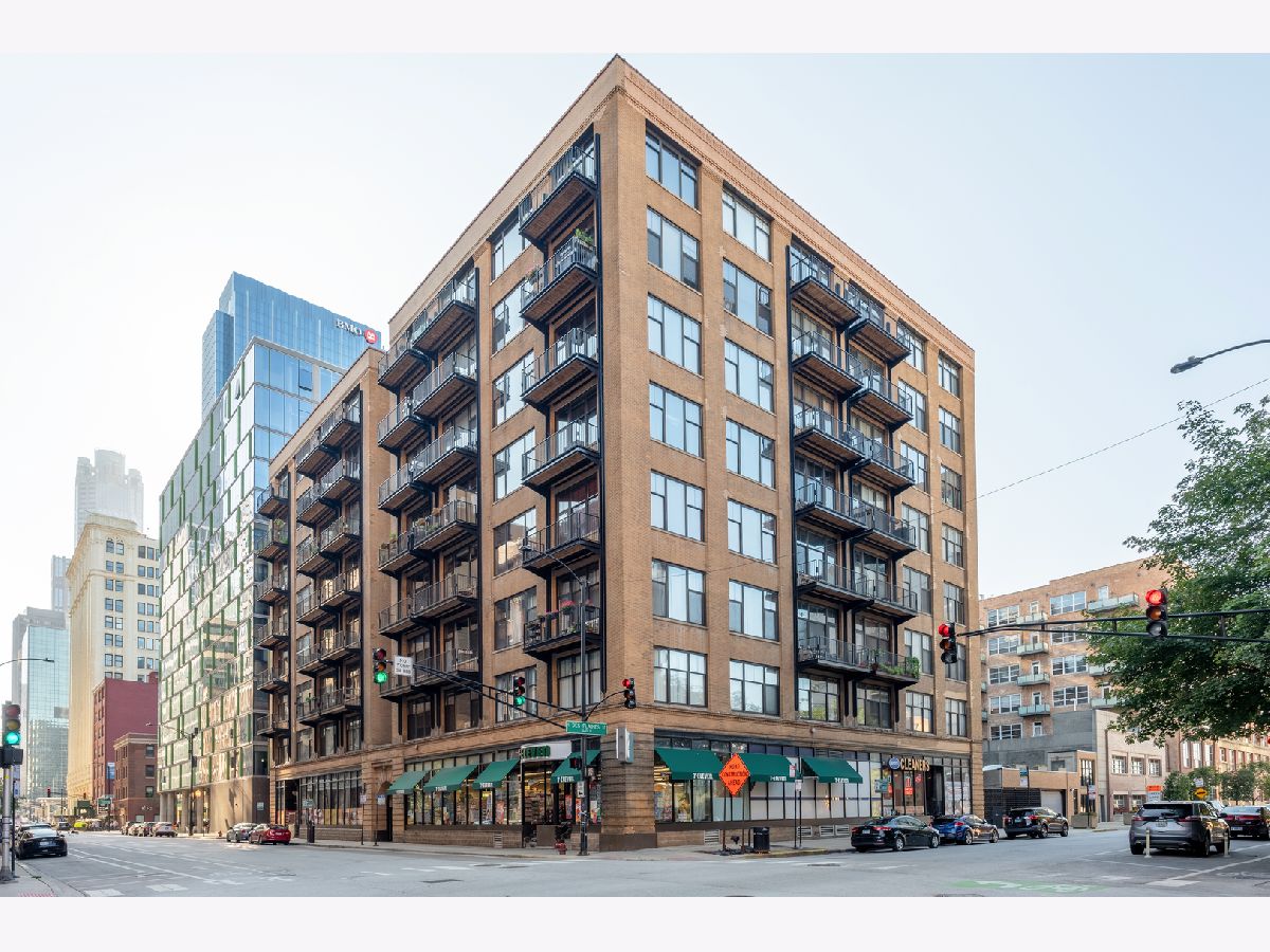 Condominiums Sold Capitol Hill Lofts Chicago Illinois, 625 Jackson