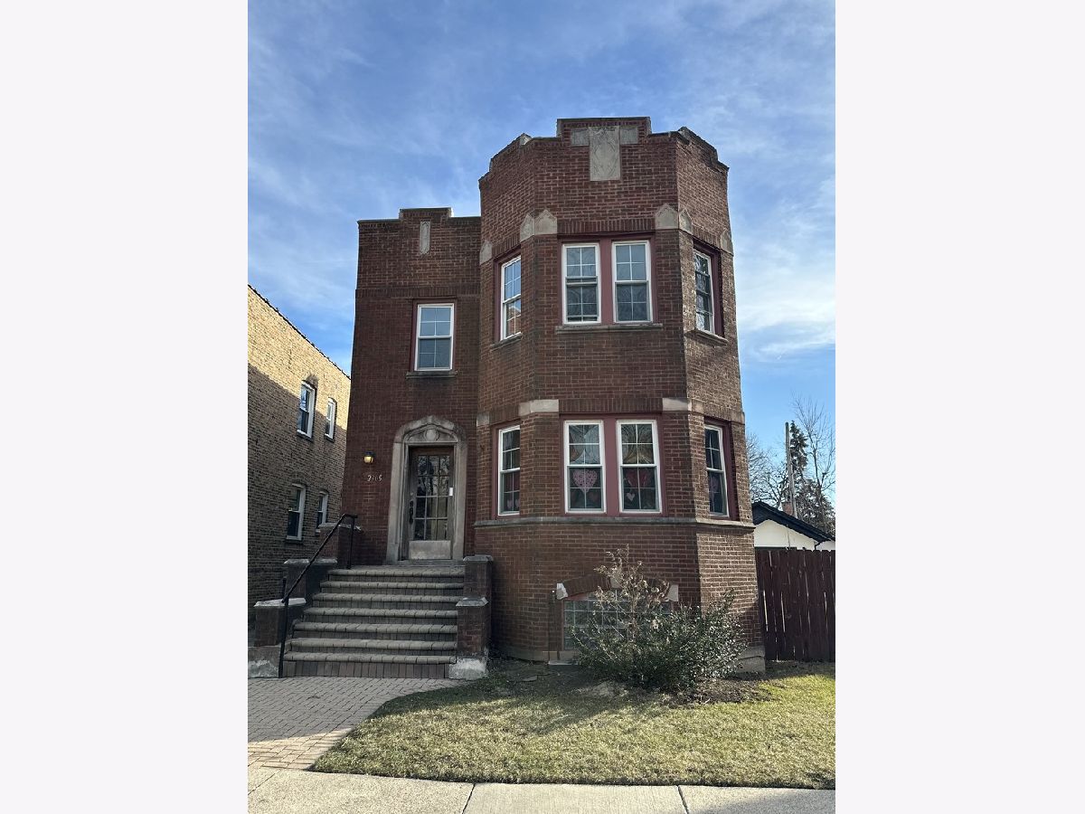 Homes & Condos & Townhomes Rented Beverly Hills Chicago Illinois, 2309 91st
