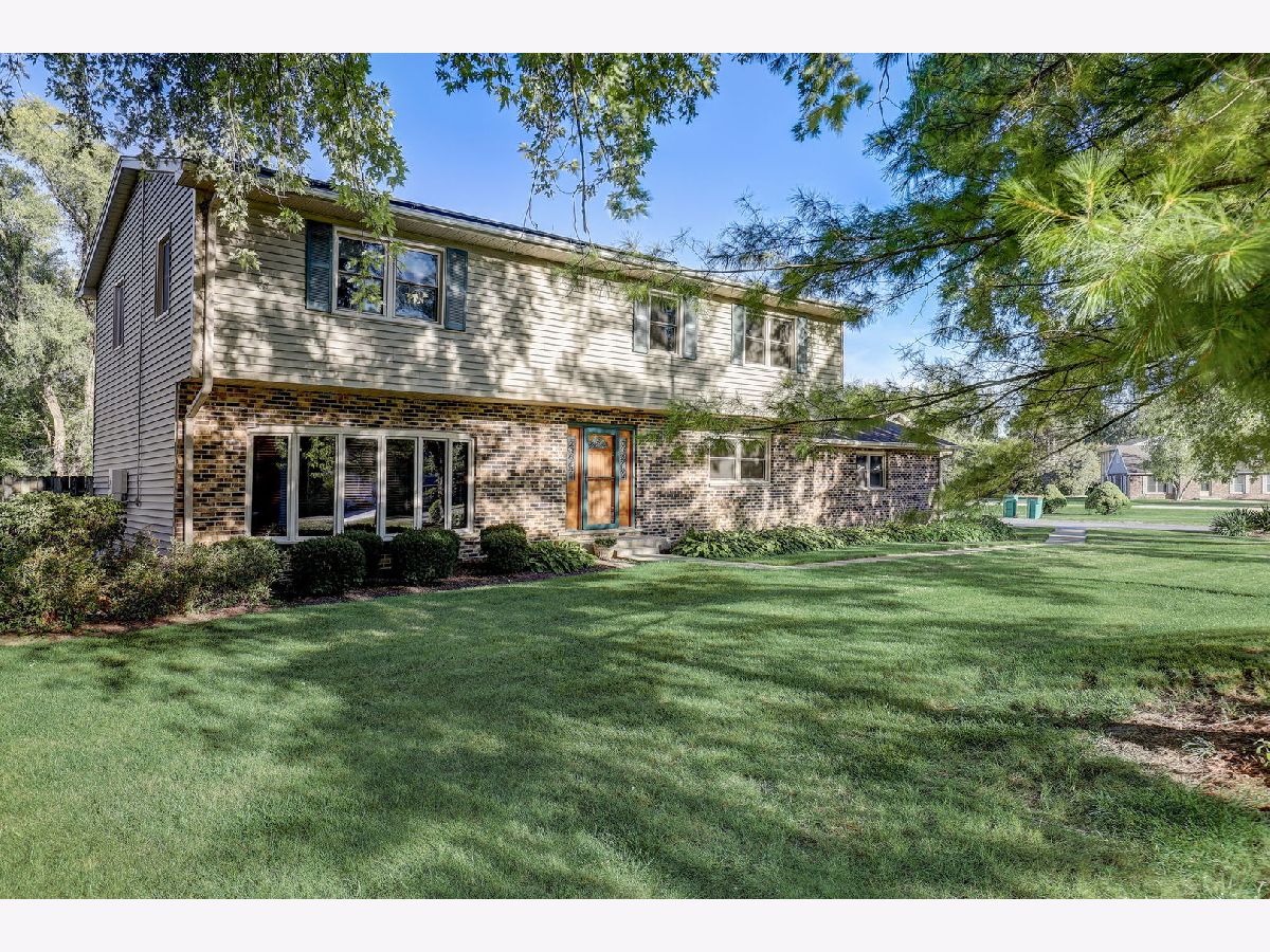 Homes Sold Caines Woods Ingleside Illinois, 36189 Hazelwood