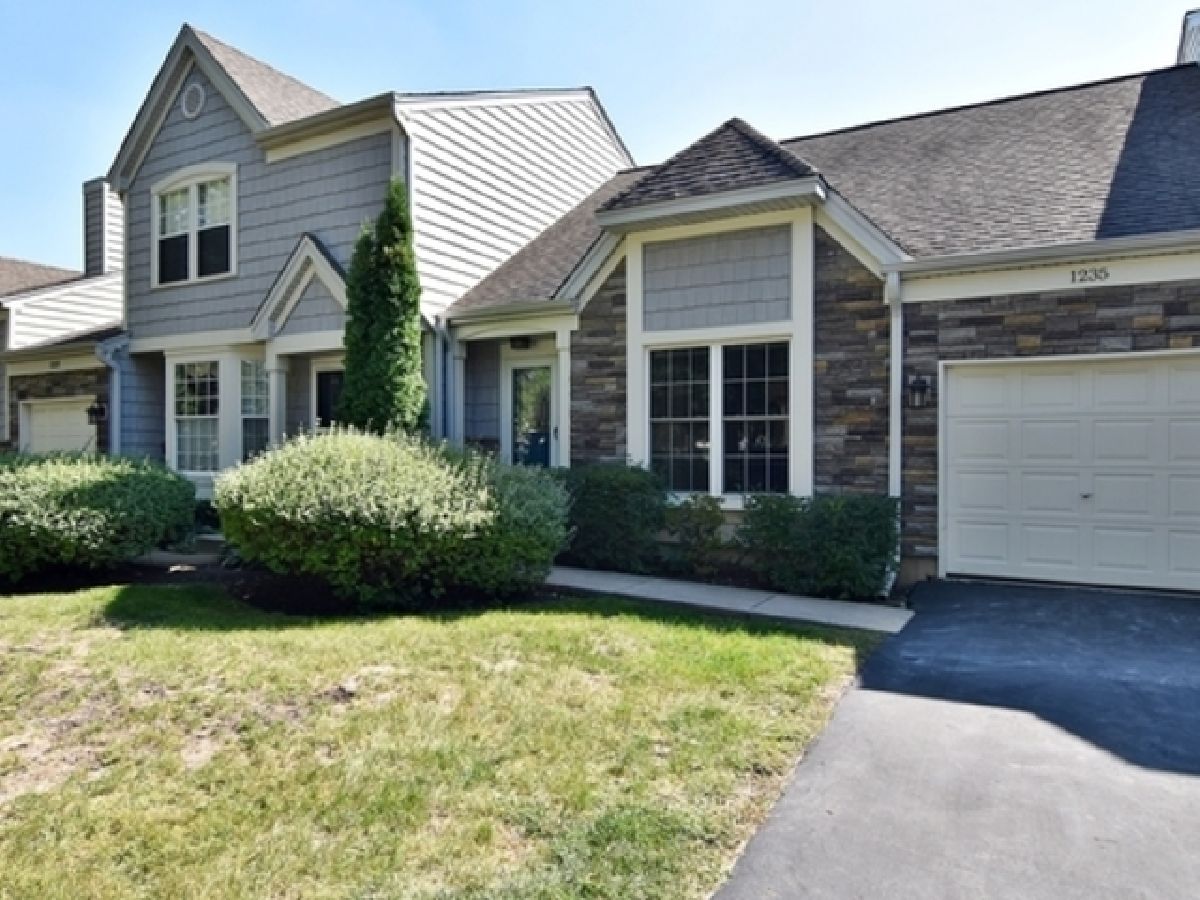 Townhomes & Homes Sold Spinnaker Cove Carol Stream Illinois, 1235 Seabury