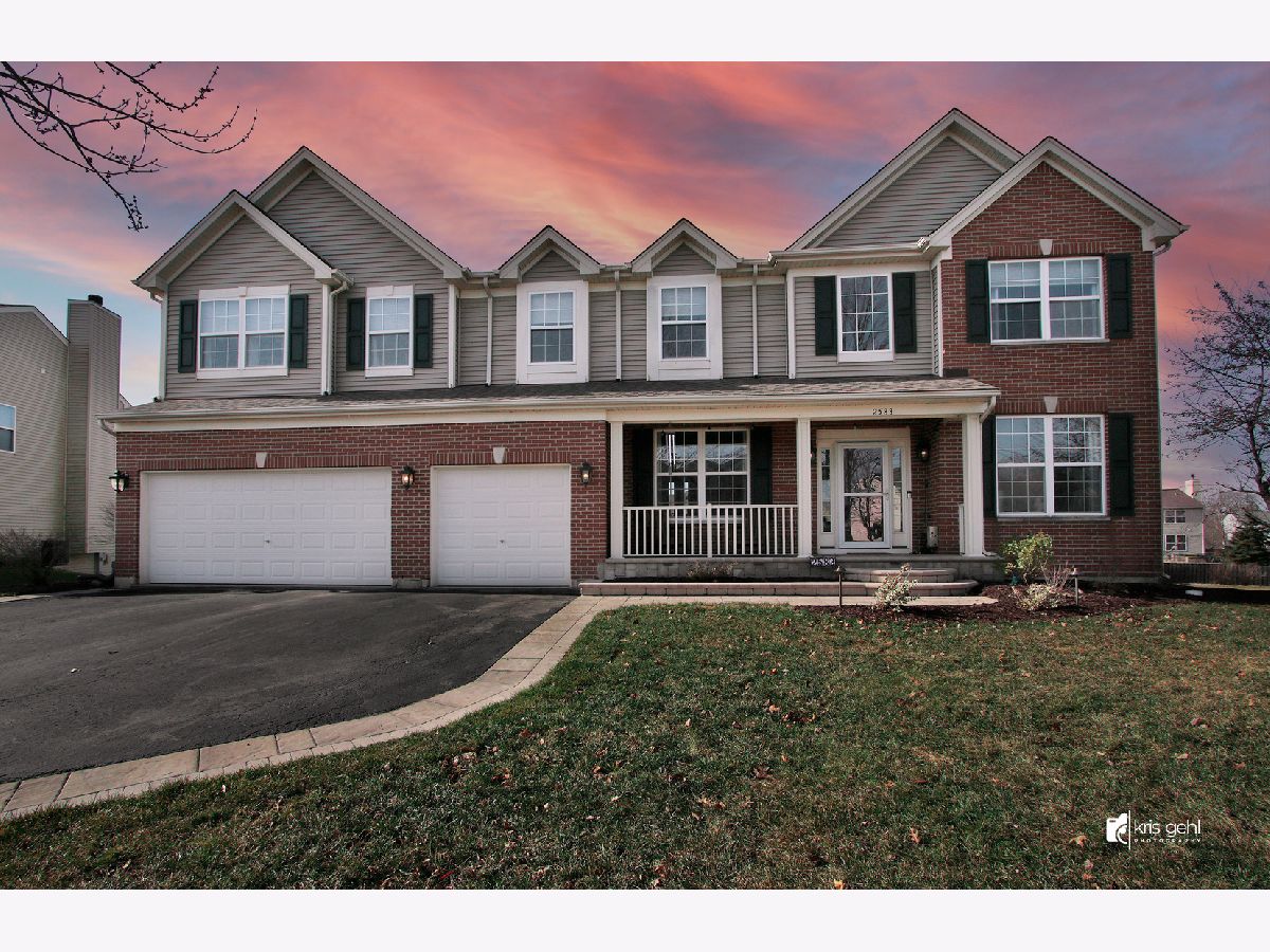 Homes Sold Silver Leaf Glen Round Lake Illinois, 2583 Birch