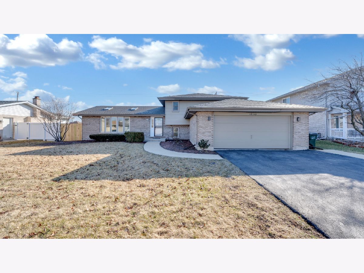 Homes & Townhomes & Condos Sold Meadow Park Tinley Park Illinois, 16143 Alexandria