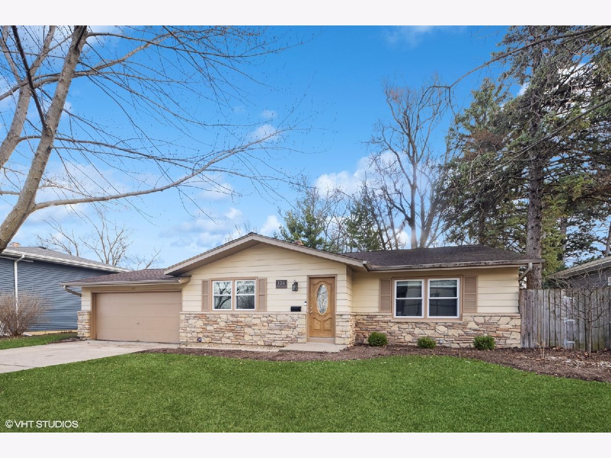 Homes Sold Fairview Plaza St Charles Illinois, 124 Walnut