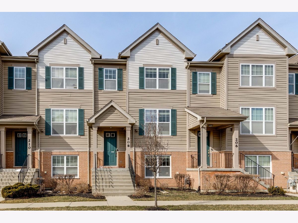 Townhomes Sold Lexington Park Des Plaines Illinois, 208 Wildflower