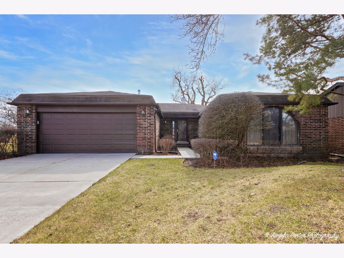 Homes & Condos & Townhomes Sold Villas North Northbrook Illinois, 4522 Lindenwood