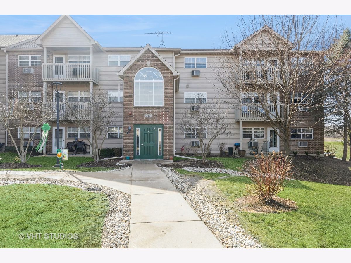 Condominiums Sold Kensington Manor Richmond Illinois, 350 Cunat