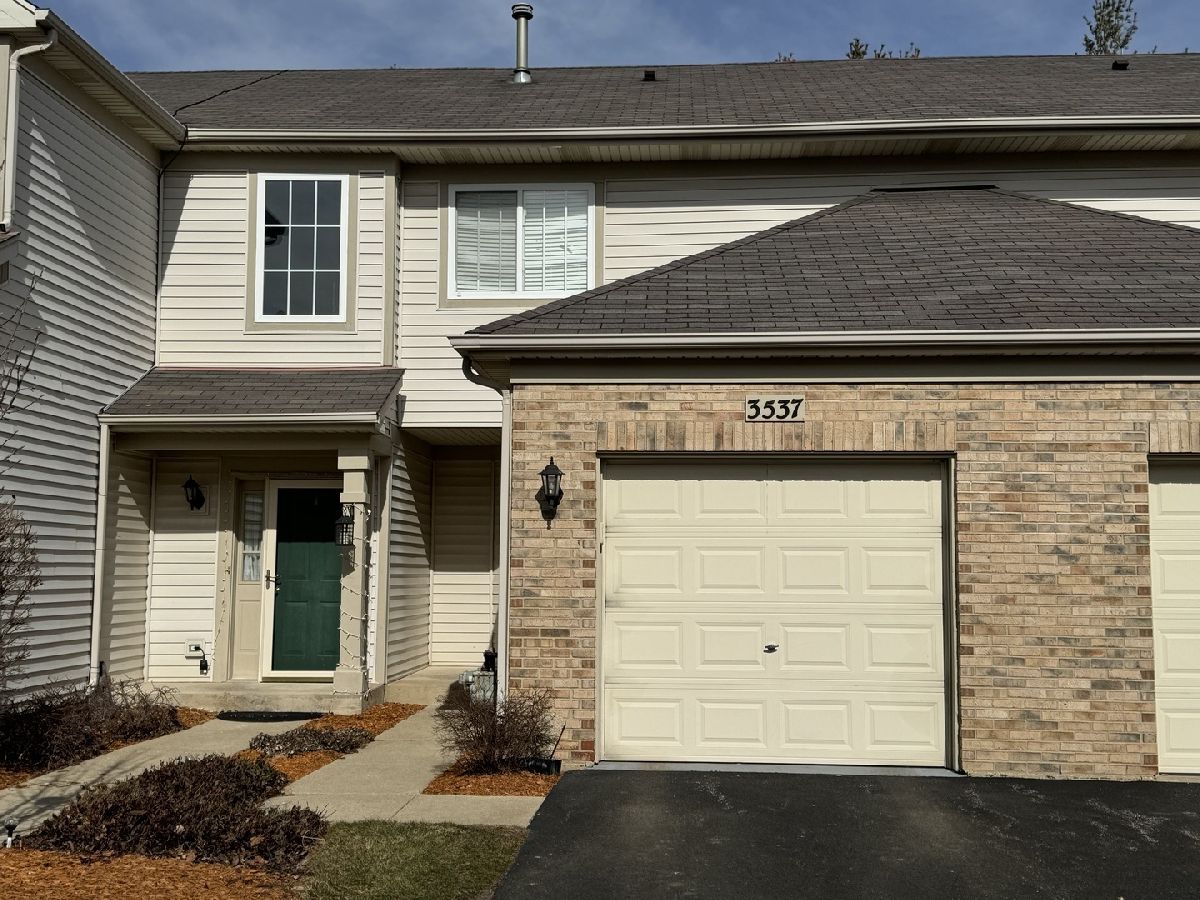 Townhomes Sold Shenandoah Townhomes Carpentersville Illinois, 3537 Blue Ridge