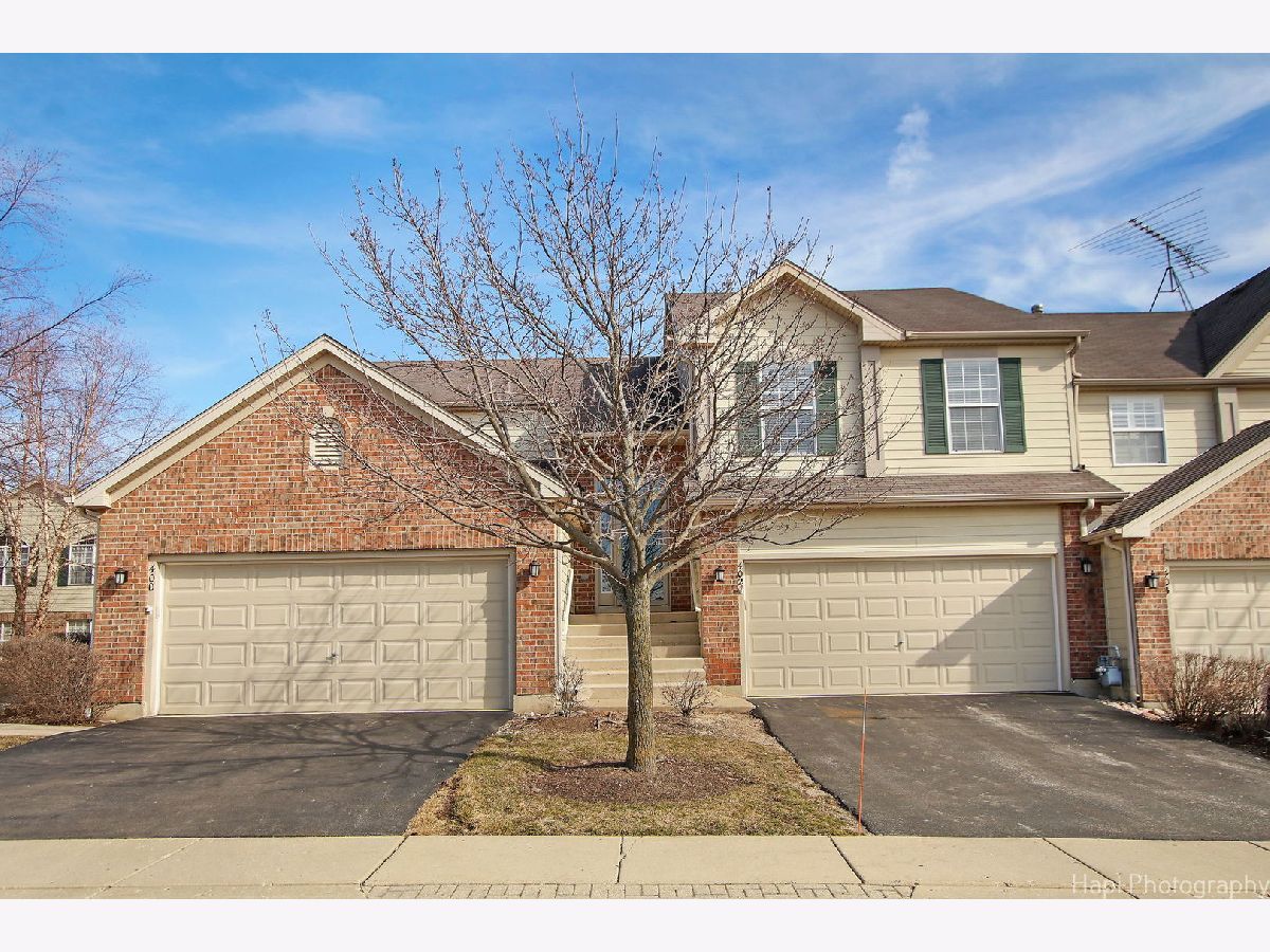 Townhomes & Condos & Homes Sold Abbey Ridge Mchenry Illinois, 402 Whitaker
