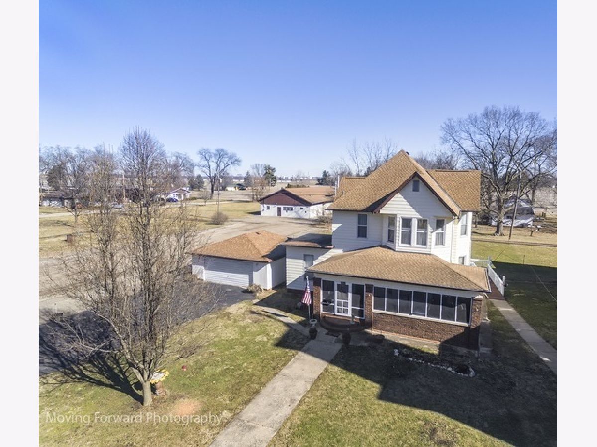  Sold Henry Illinois, 1002 School