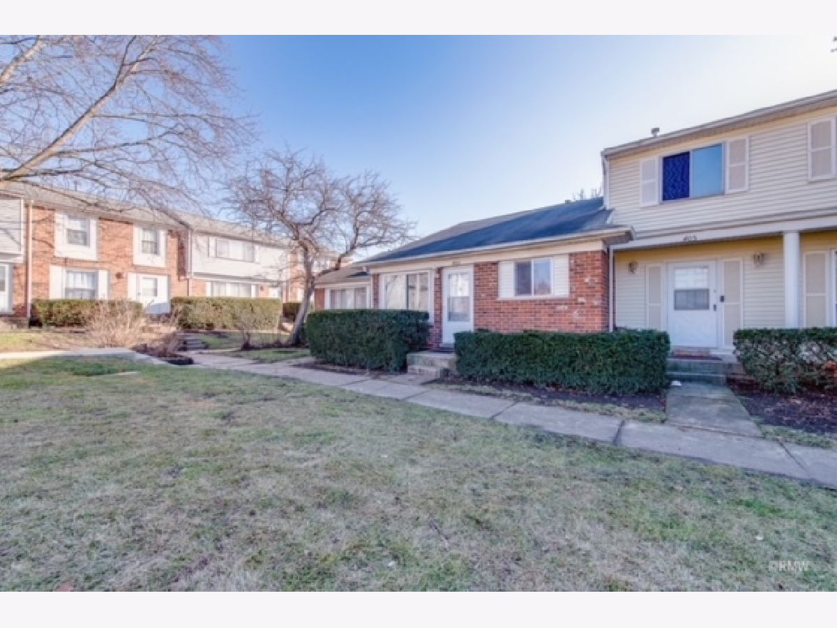 Townhomes Sold Beaconridge Bolingbrook Illinois, 403 Salem