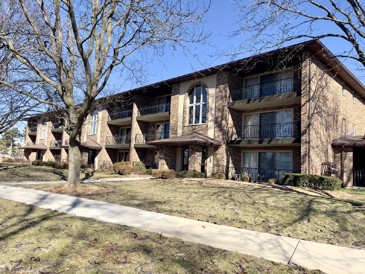 Condominiums Sold Marydale Willowbrook Illinois, 7525 Sheridan