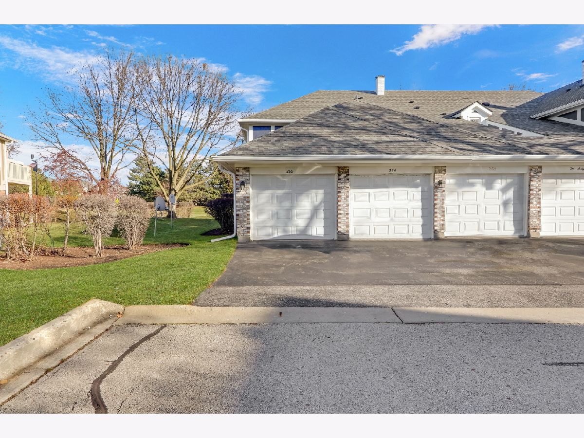 Condos & Townhomes Rented Lake Park Manor Vernon Hills Illinois, 260 Southwick