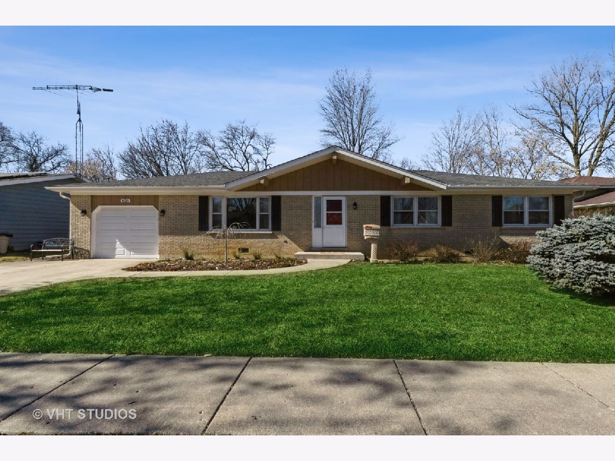 Homes Sold Village Green Antioch Illinois, 636 Garys