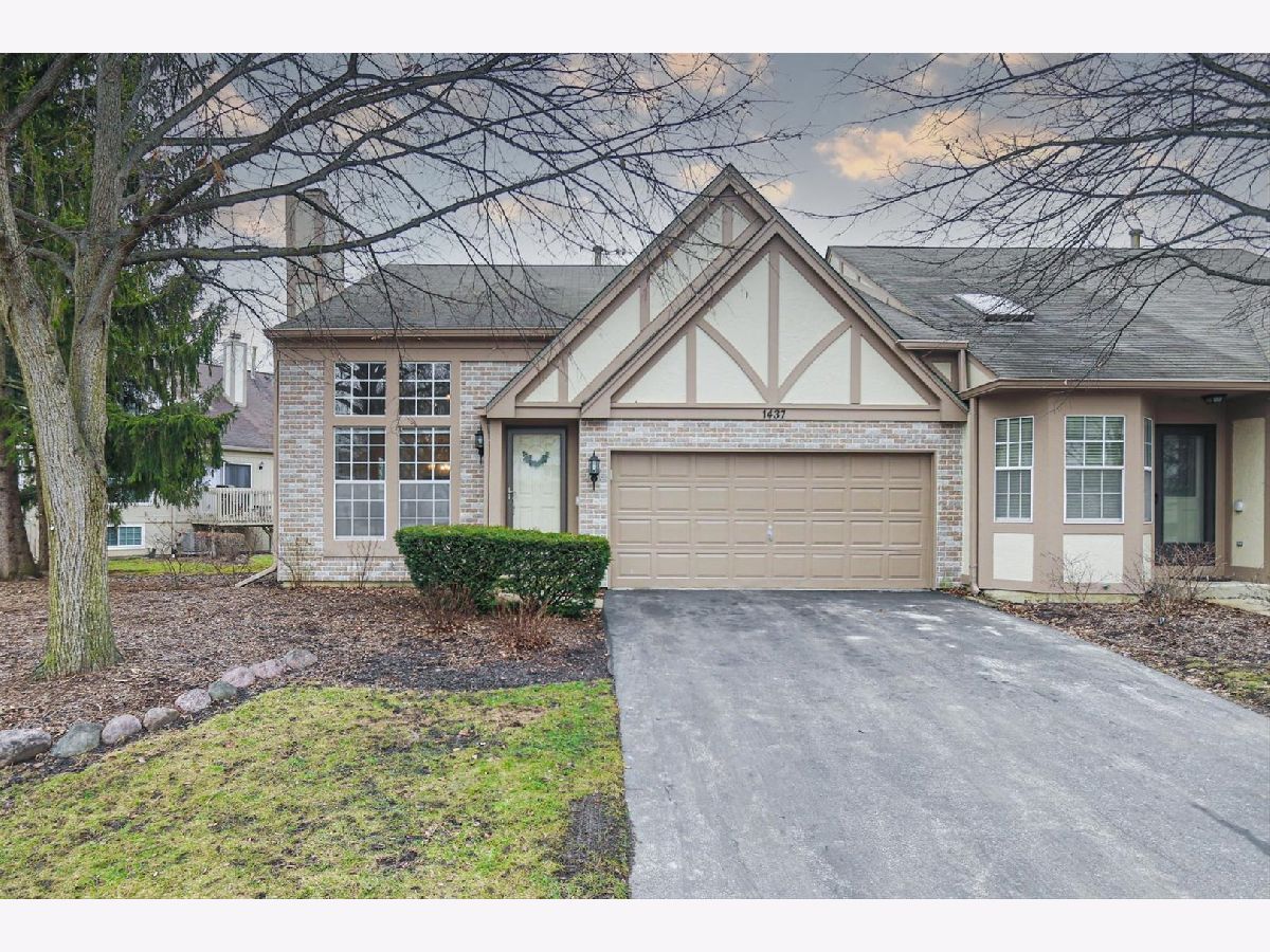 Townhomes Sold Castleford Hoffman Estates Illinois, 1437 Sapphire