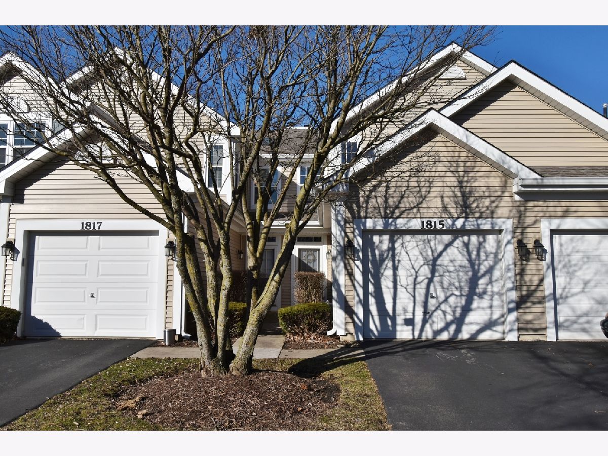 Townhomes & Condos Rented Tanglewood St Charles Illinois, 1815 Moore