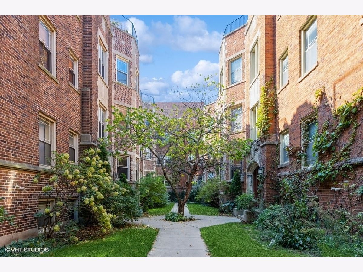 Condos & Townhomes Sold Kelsey Court Chicago Illinois, 6818 Ashland