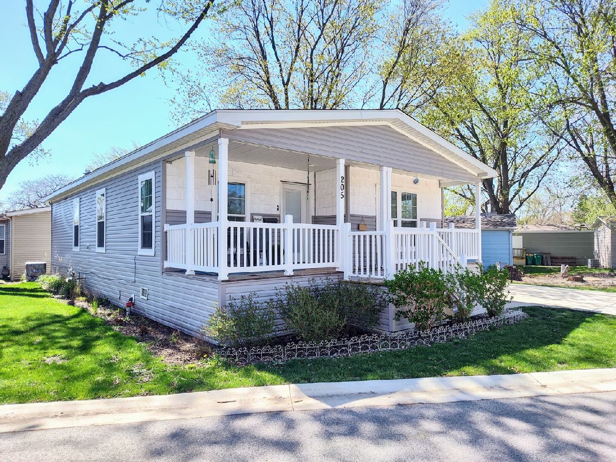 Homes Sold Willow Lake Estates Elgin Illinois, 205 Tollview