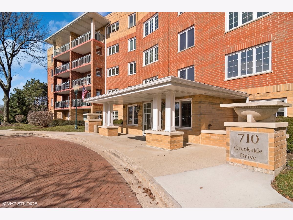 Condominiums Sold Creekside Mount Prospect Illinois, 710 Creekside