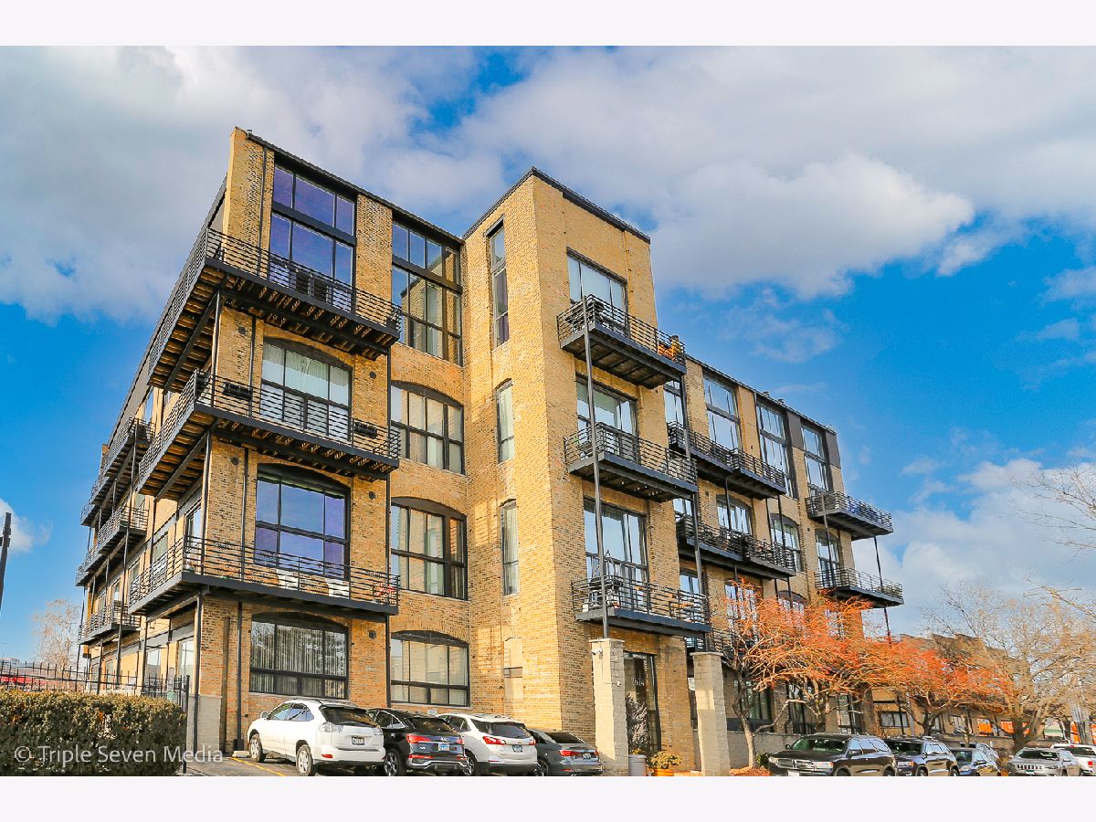 Condominiums Sold Riverbend Lofts Chicago Illinois, 2614 Clybourn