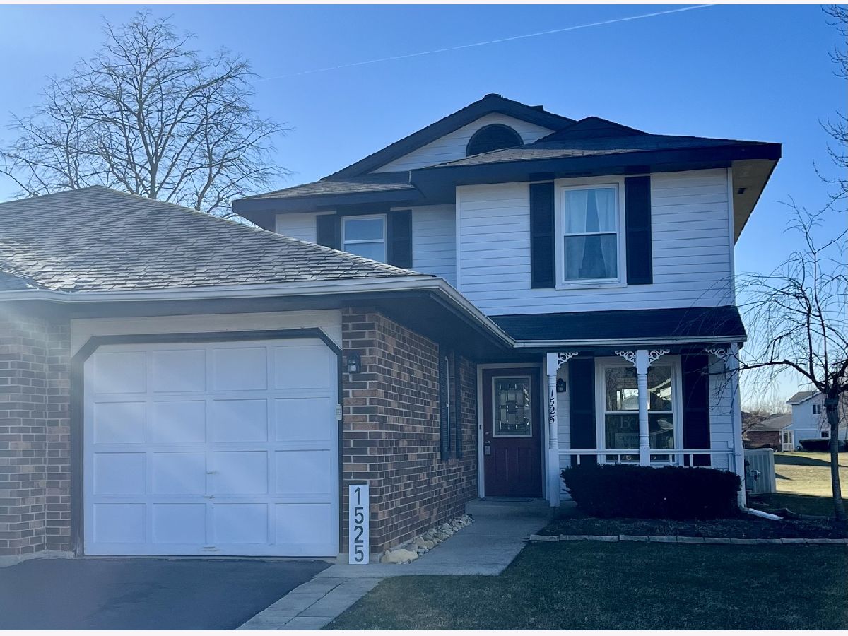 Townhomes Sold Waterfront Estates Naperville Illinois, 1525 Lighthouse