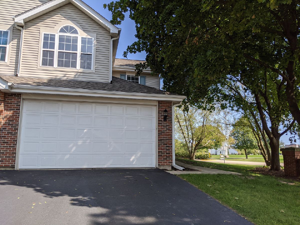 Townhomes Rented Country Homes Of Oakhurst Aurora Illinois, 3001 Anton