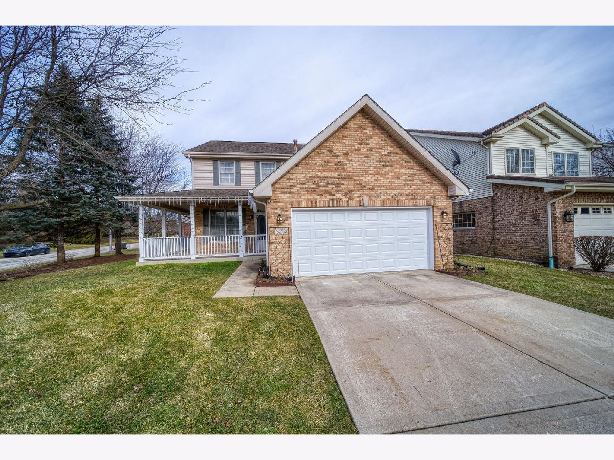 Homes & Condos & Townhomes Sold Brook Hills Crossings Orland Park Illinois, 17501 Brook Crossing