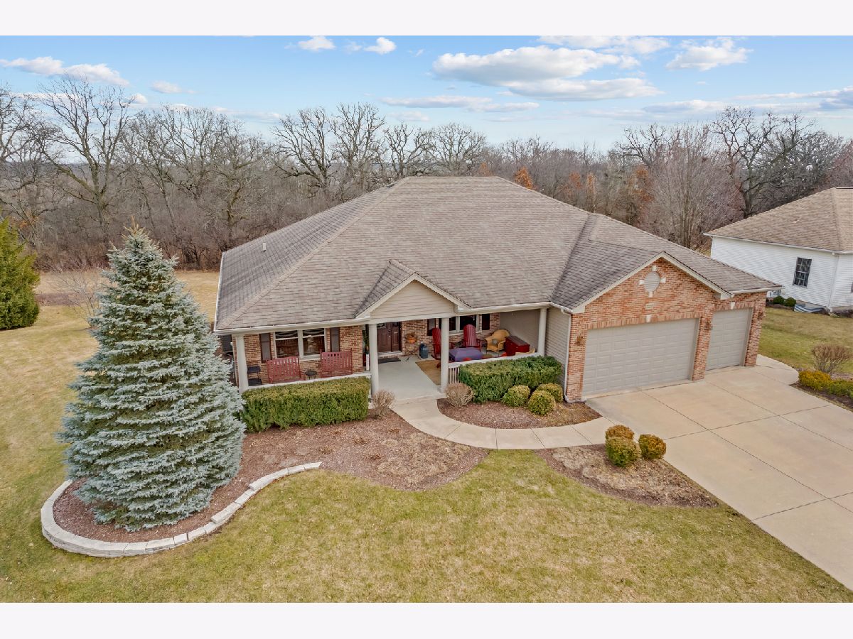 Homes & Condos & Townhomes Sold Hampshire Highlands Hampshire Illinois, 723 Karen