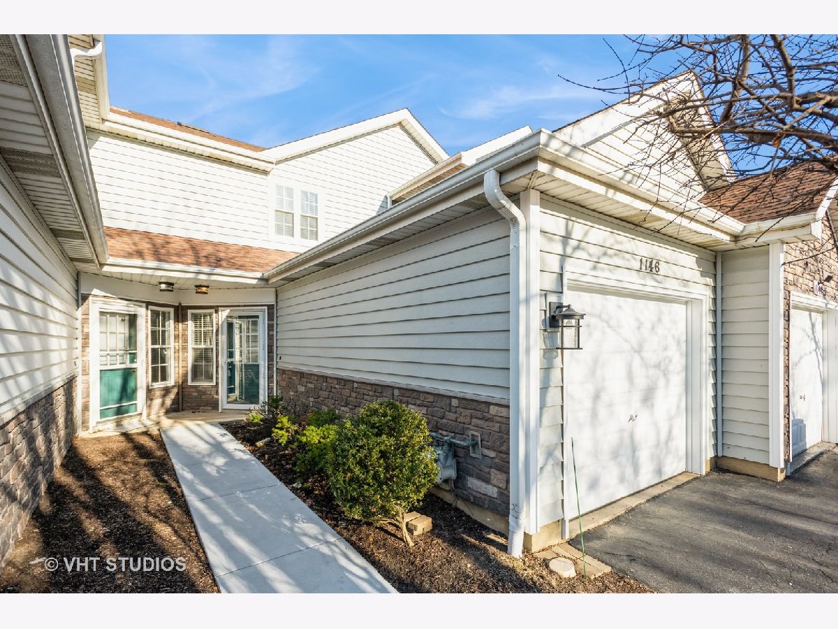 Townhomes & Condos Rented Wellington Court Schaumburg Illinois, 1146 Regency