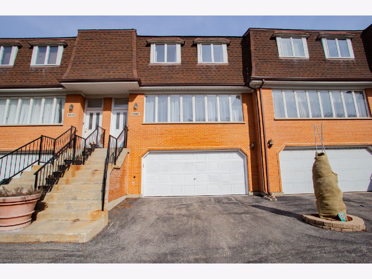 Townhomes Sold Kingston Estates Skokie Illinois, 5342 Lunt