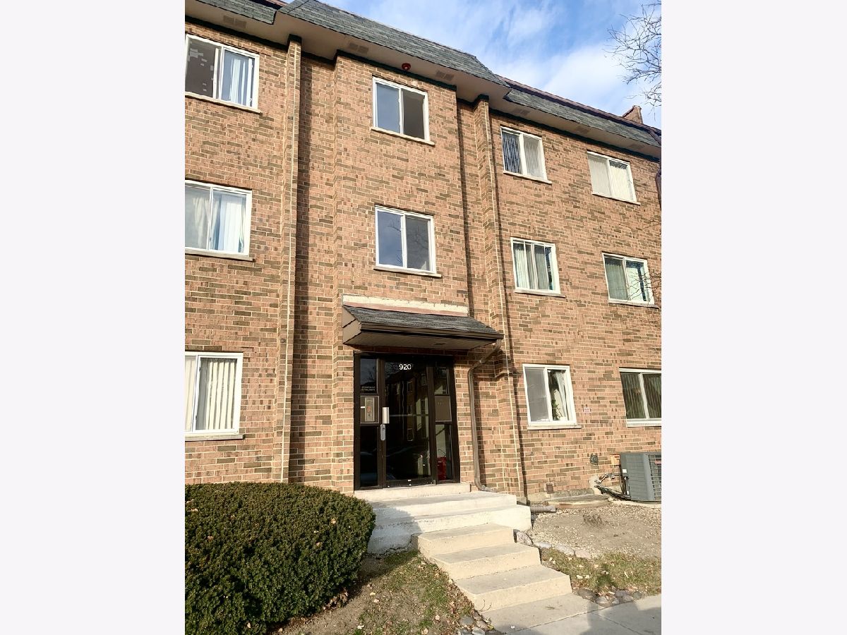 Condominiums Rented Hidden Ponds Schaumburg Illinois, 920 Casey