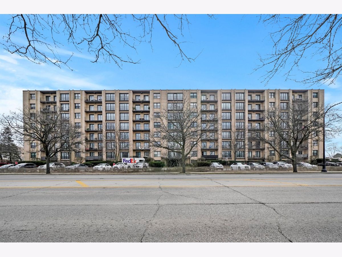 Condominiums Sold Lincolnwood Suites Lincolnwood Illinois, 4601 Touhy