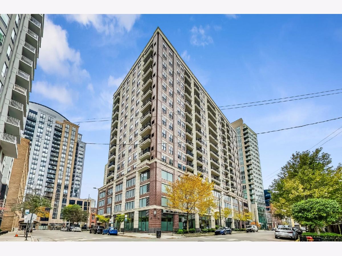 Condos & Townhomes & Homes Sold River North Chicago Illinois, 451 Huron