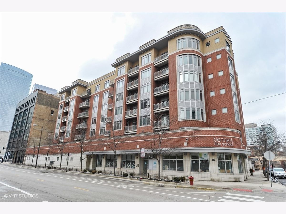 Condominiums Sold Fulton Place Chicago Illinois, 657 Fulton