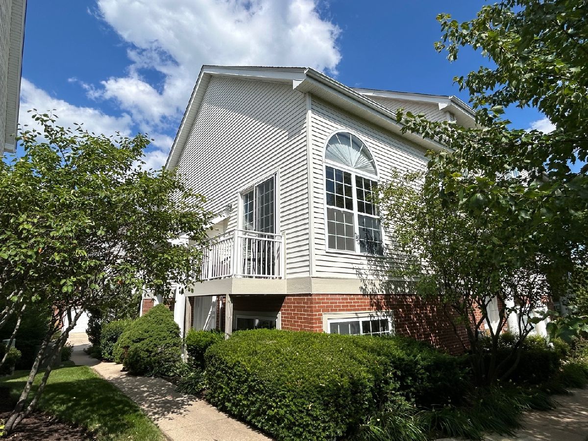 Townhomes Sold Pheasant Run Trails St Charles Illinois, 709 Pheasant