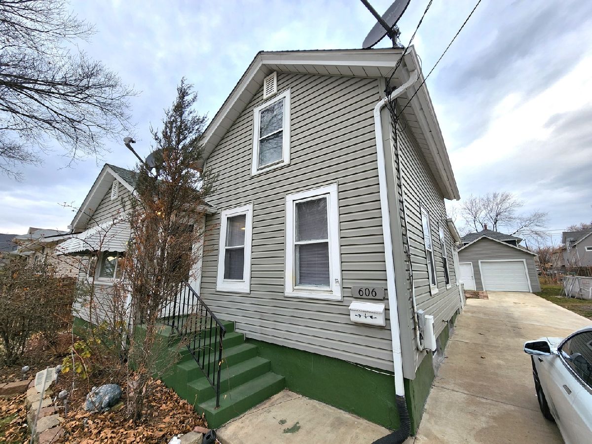 Homes Sold Pigeon Hill Aurora Illinois, 606 Rural