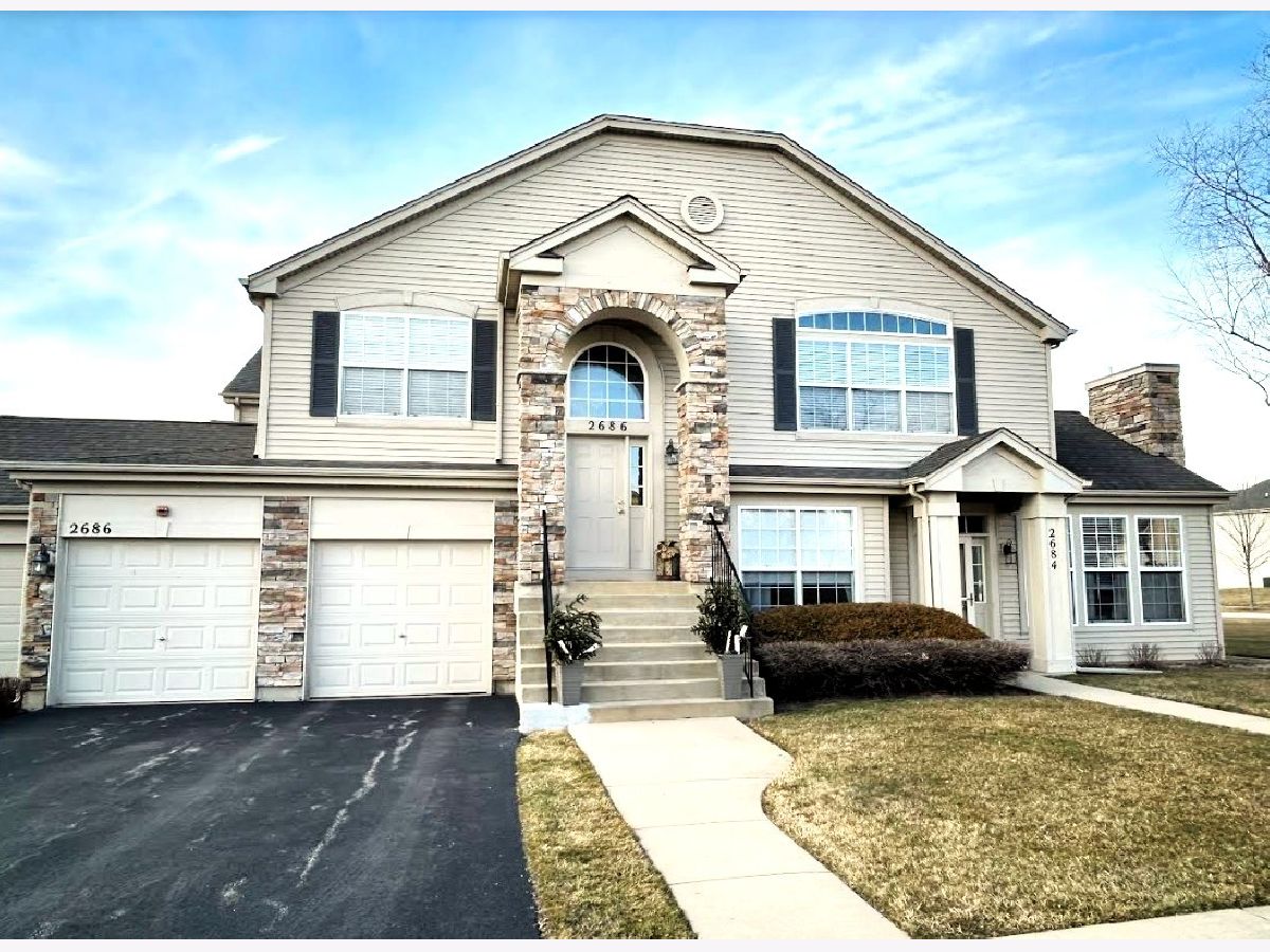 Townhomes & Homes Sold Grand Pointe Meadows West Dundee Illinois, 2686 Acorn