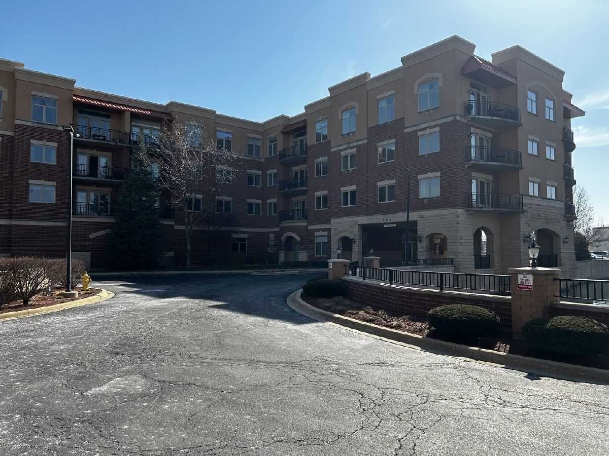 Condominiums Sold Venetian Pointe Addison Illinois, 1200 Foxdale