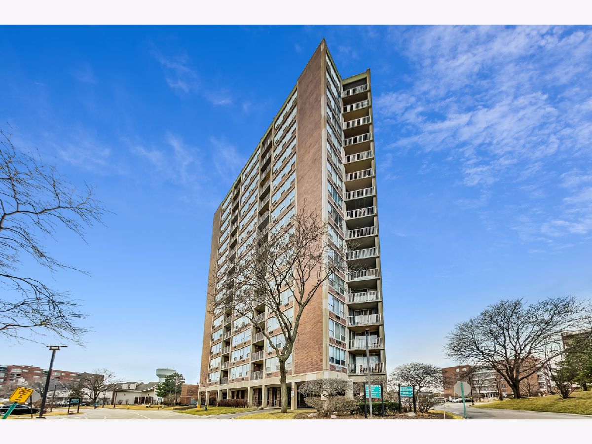 Triumvera Glenview IL, Condos & Townhomes For Sale & For Rent Sadie