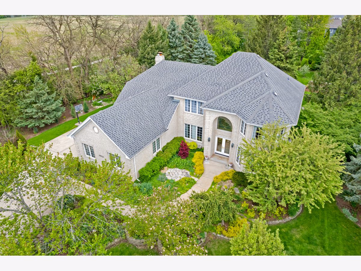 Homes Sold Bradford Park Wayne Illinois, 30W812 Warwick