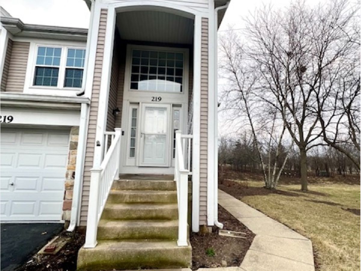 Townhomes & Condos Rented Concord Pointe Carol Stream Illinois, 219 Lenox