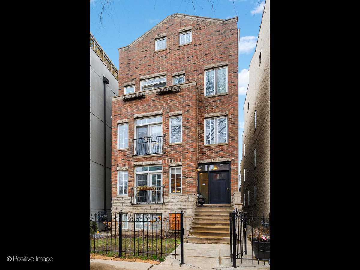 Condos & Townhomes & Homes Sold East Village Chicago Illinois, 857 Wood