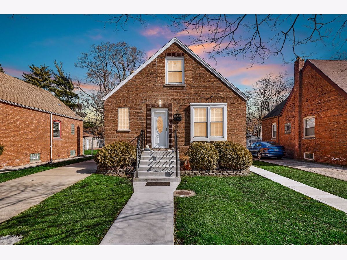 Townhomes & Homes Sold Jeffery Manor Chicago Illinois, 10029 Crandon