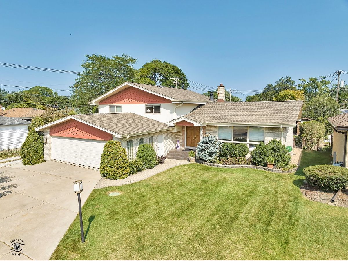 Homes Sold Devonshire Woods Skokie Illinois, 9143 Kildare
