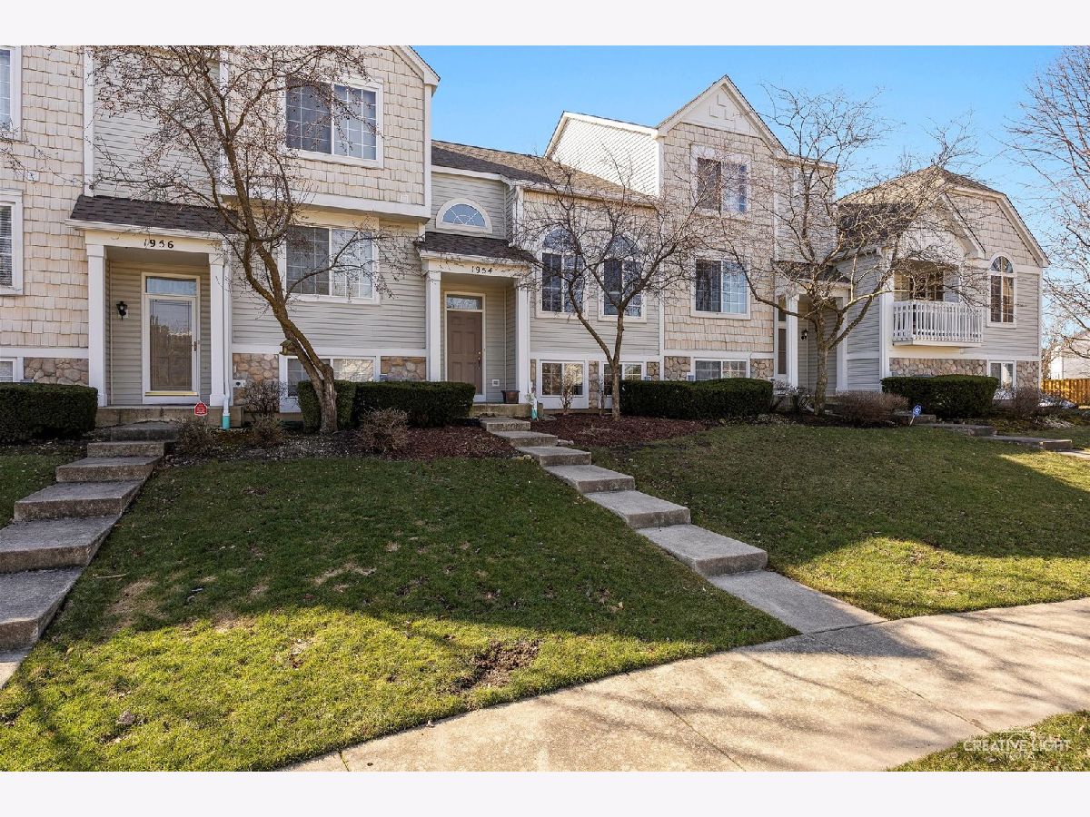 Townhomes Sold Coves Of Harbor Springs Aurora Illinois, 1954 Middlebury