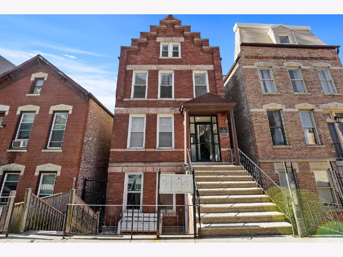 Condominiums & Homes Rented Heart Of Chicago Chicago Illinois, 1645 17th