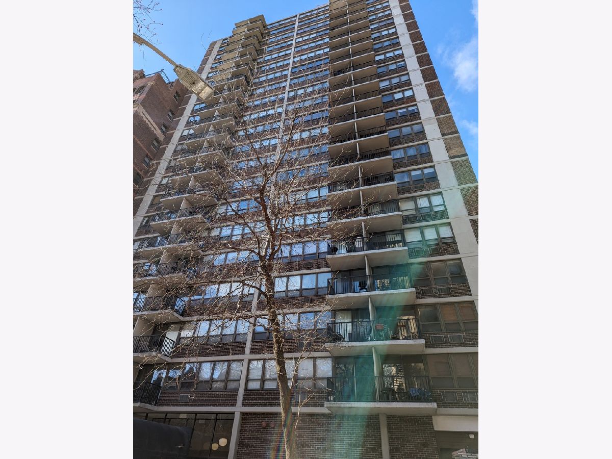 Condominiums Sold Parkview Towers Chicago Illinois, 2740 Pine Grove